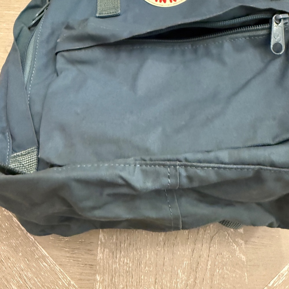 Fjallraven Kanken Slate Blue Backpack - Picture 2 of 11